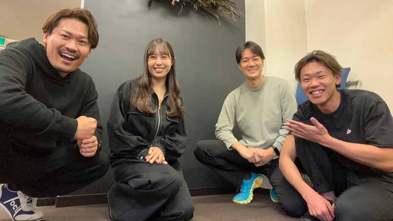 吉祥寺本店の店舗外観とトレーナー